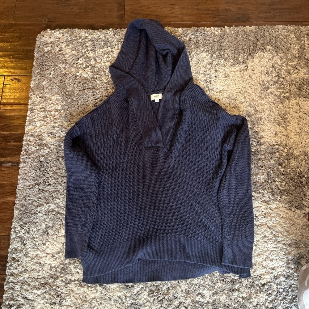 aerie v-neck hooded sweater